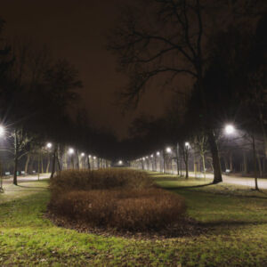 Aleja generała Gustawa Orlicz-Dreszera nocą